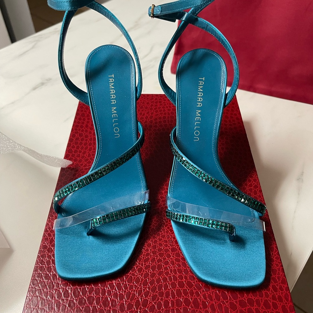 I received these as a gift and they do not fit.  Never worn.
